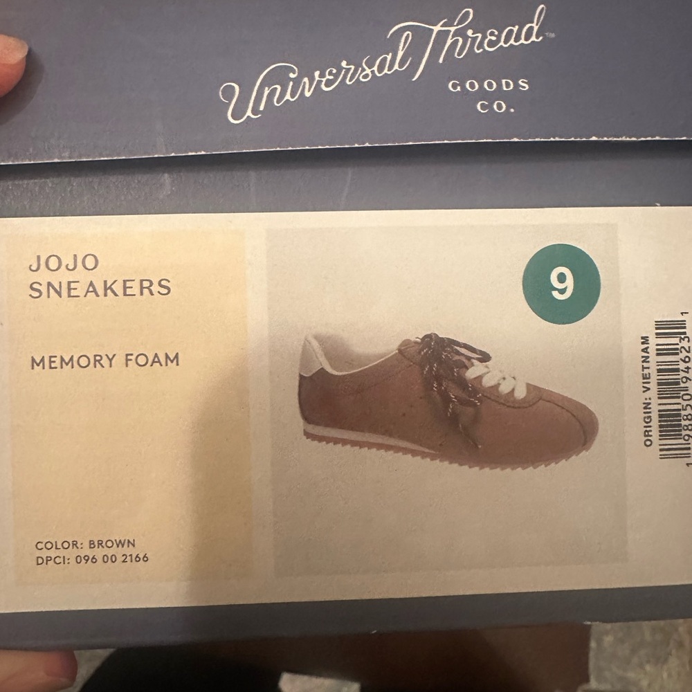 NEW Universal Thread Jojo Brown Memory Foam Sneakers